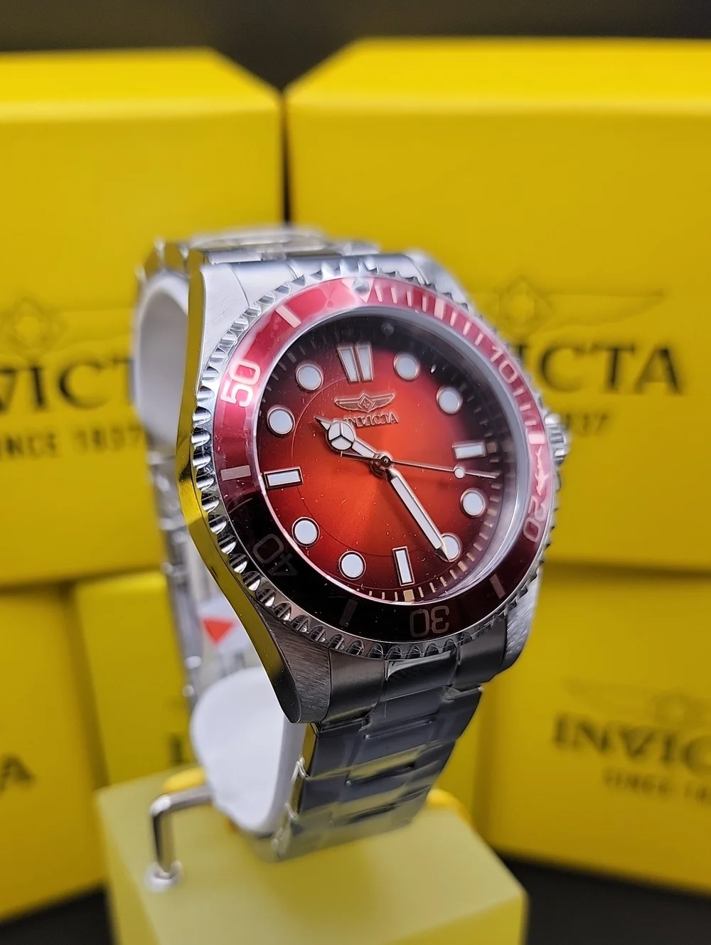 NEW ⌚️ Invicta Pro Diver Kromatyk Men's Watch - 43mm. Steel 50504 Sunray Red